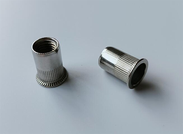 Countersunk rivet nut